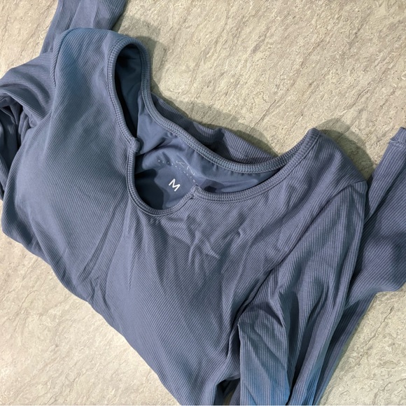 Braless Ribbed U-Shape Long - Picture 3 of 5